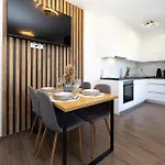 Gorgeous In Apartamento *